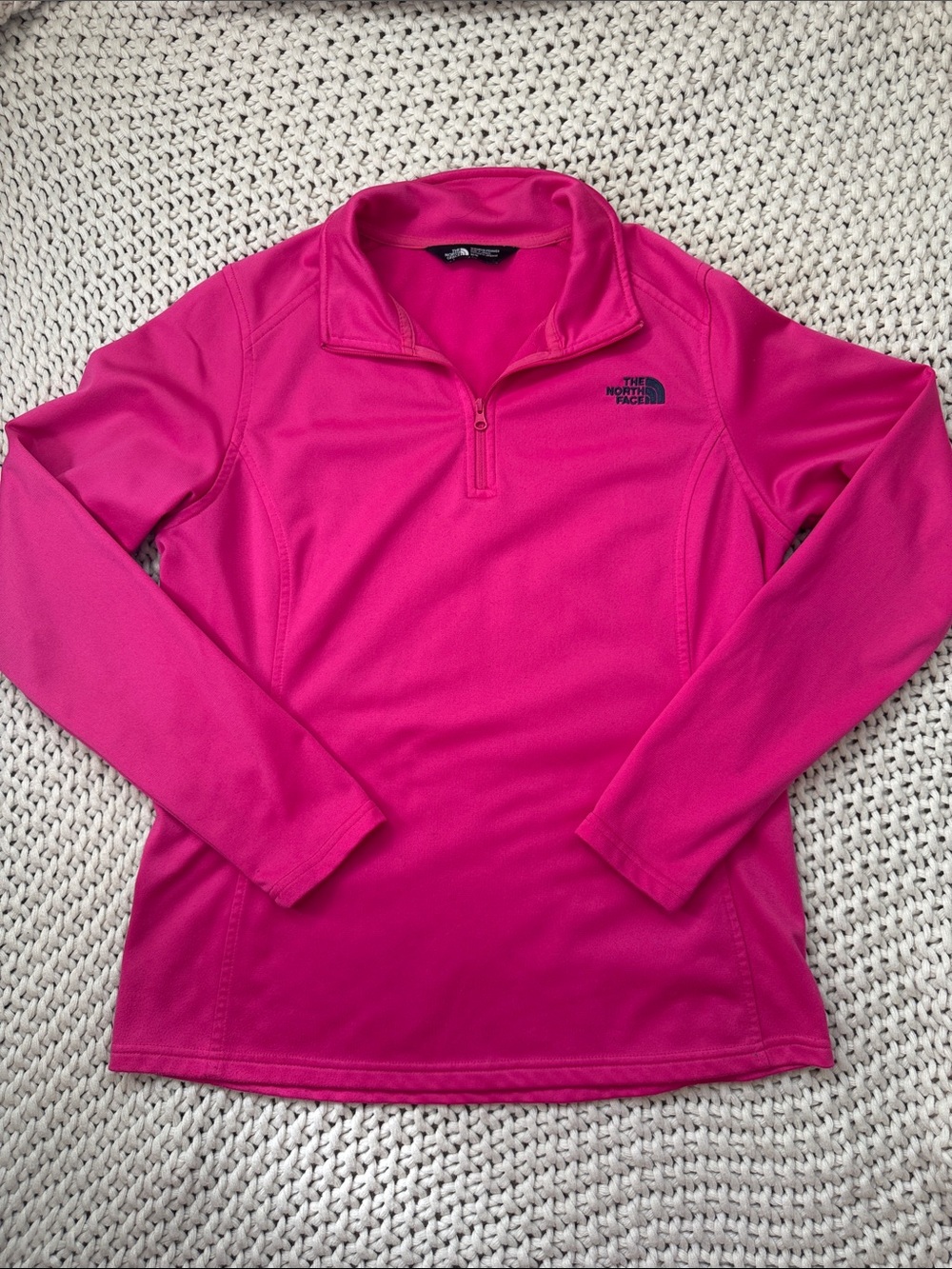 The North Face Women's Bright Pink 1/4 Zip Pullover